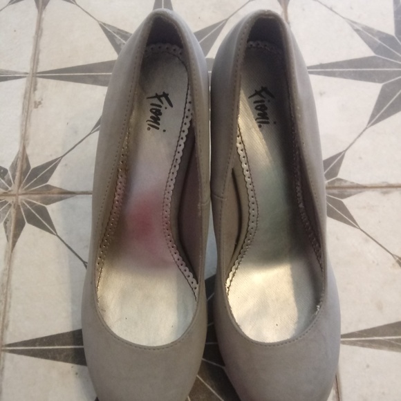 fioni shoes wholesale